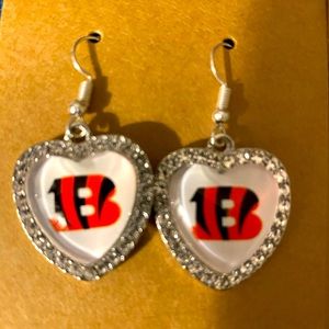 Cincinnati bangles heart shaped silver tone earrings